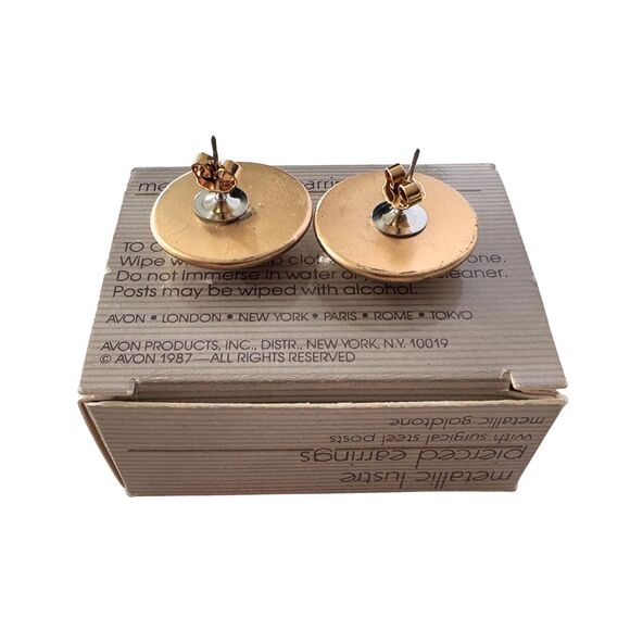 Vintage Avon Goldtone Stud Earrings: 1987 Metallic Lustre, Sensitive Skin - Picture 4 of 4